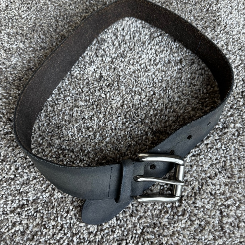 Women’s Gray Leather Belt